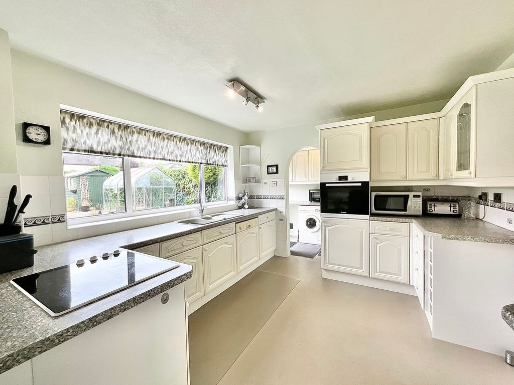 Property photo 3 of 37