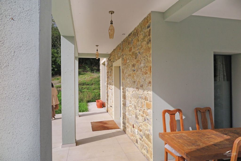 Property photo 3 of 48
