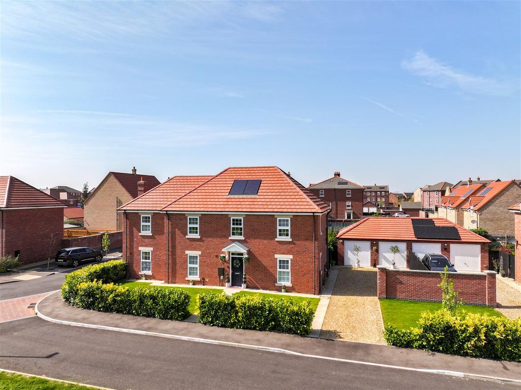 Property photo 1 of 40 Dji_20260330233852_0227_D.Jpg