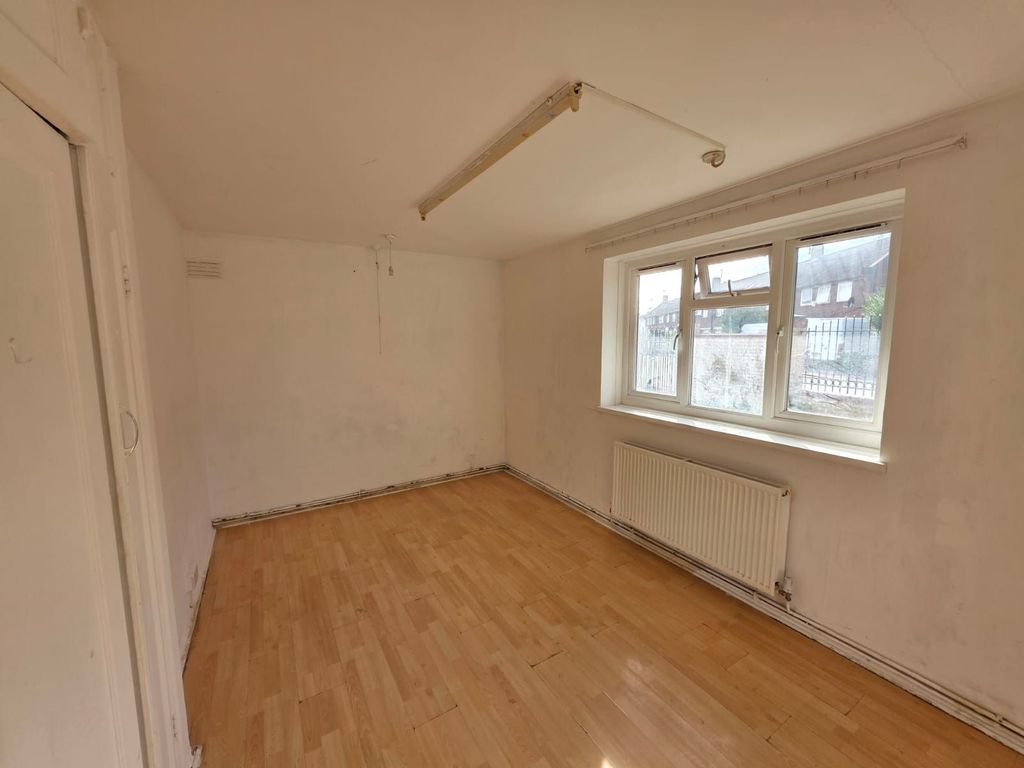 Property photo 2 of 4