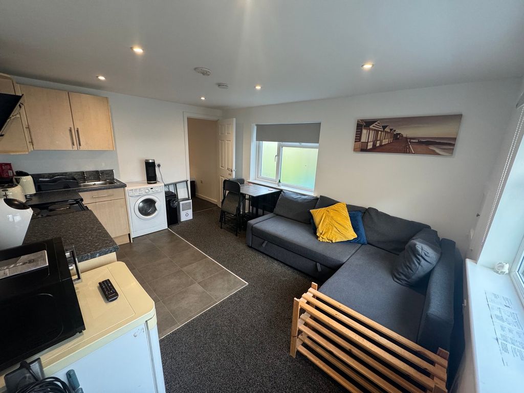 Property photo 3 of 4