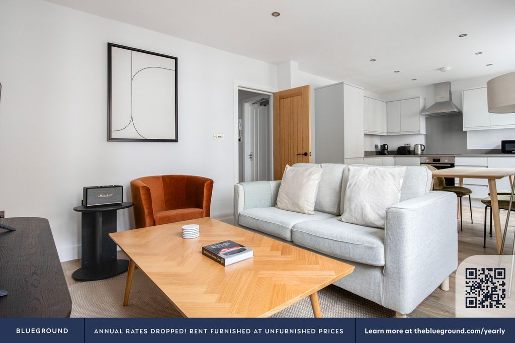 Property photo 3 of 15 Living Room