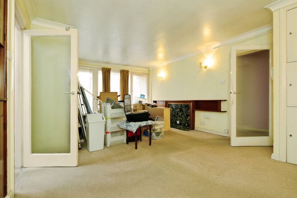 Property photo 3 of 17