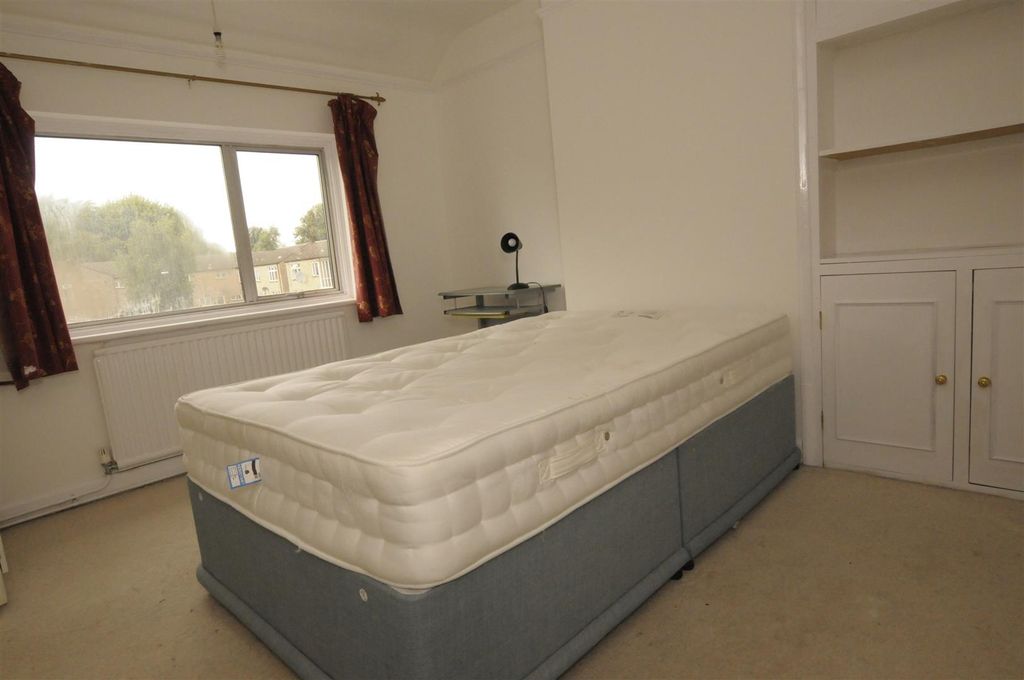 Property photo 1 of 4 Room 4.Jpg