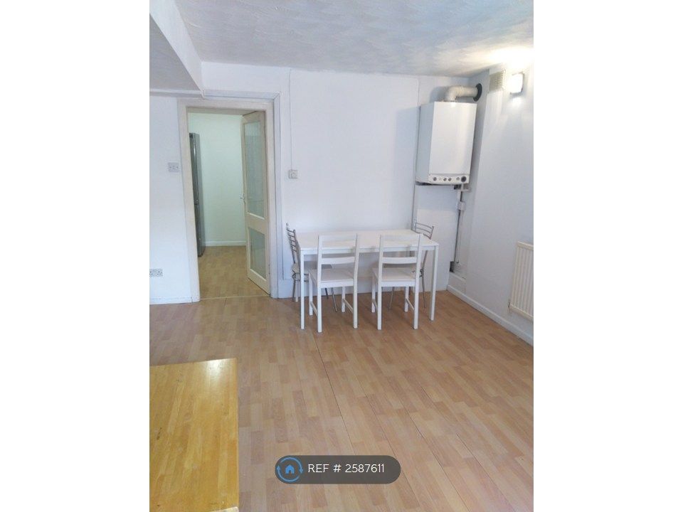 Property photo 2 of 8