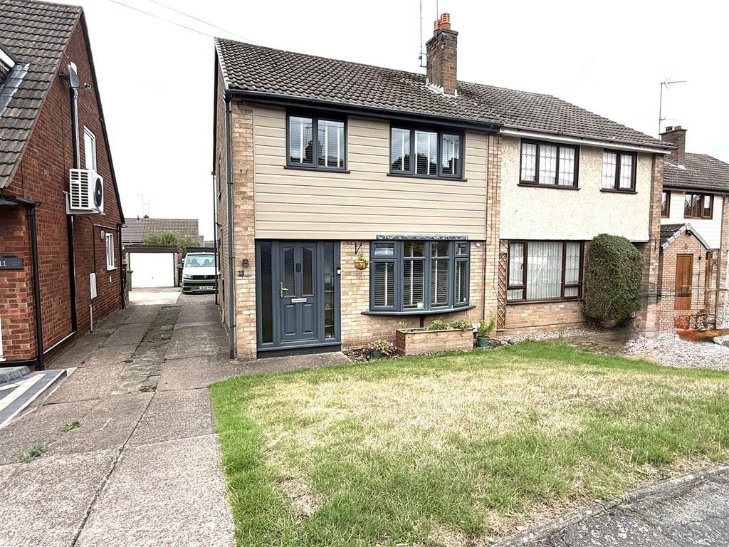 Property photo 1 of 27 13 Watkiss.Jpeg
