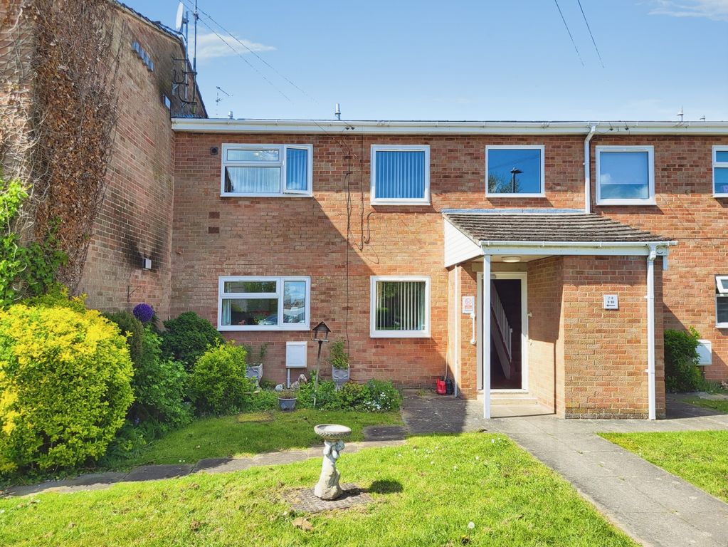 Property photo 3 of 12 Front