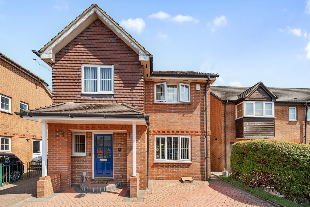 Property photo 1 of 16 External
