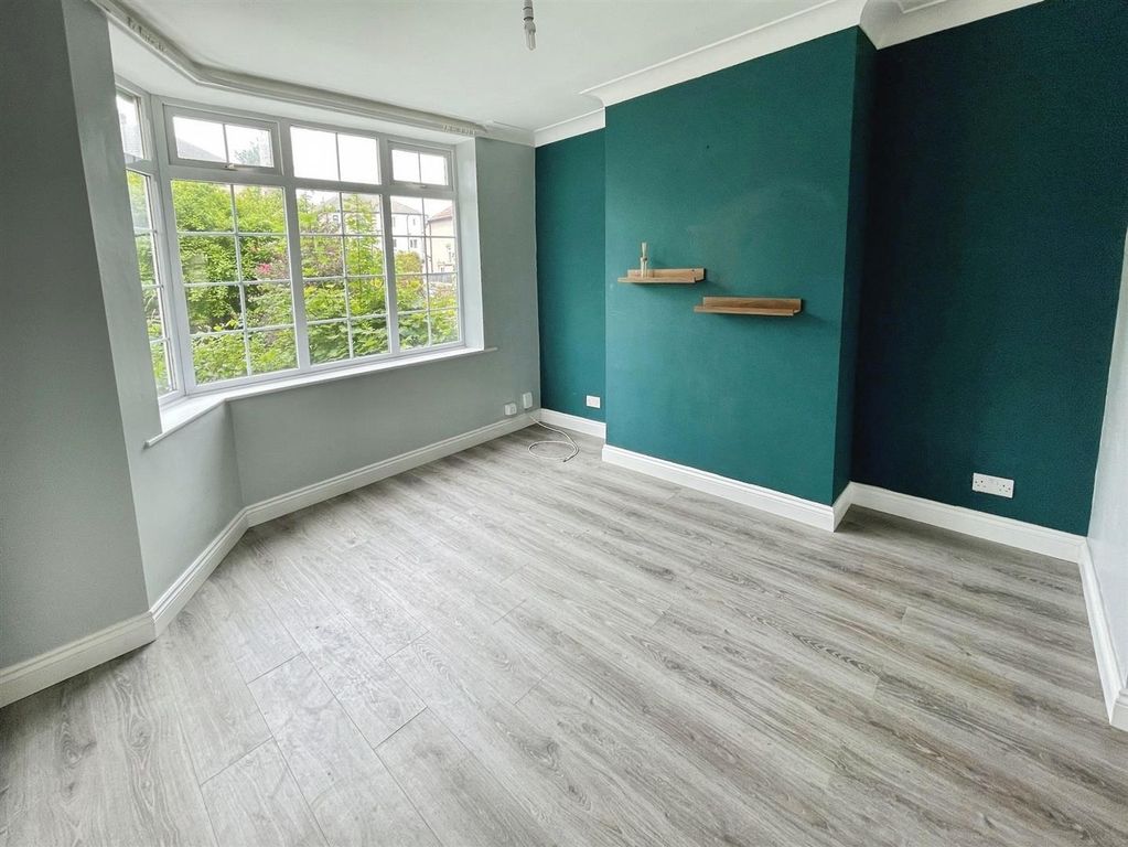 Property photo 2 of 17 Living Room