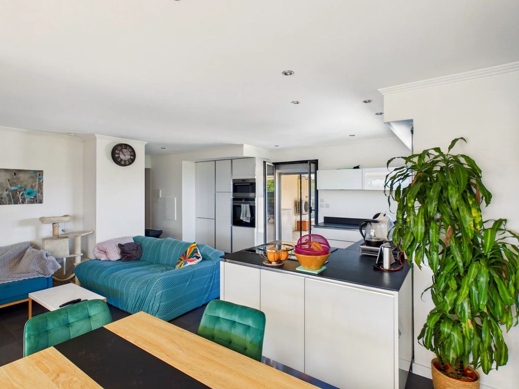 Property photo 3 of 14 4553029B1A852F56E07556Ceb32Df261_3482A9B39d_1920-Big