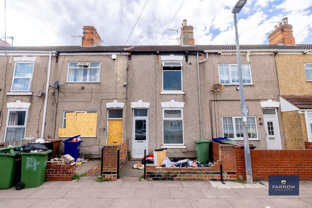 Property photo 1 of 18 Front