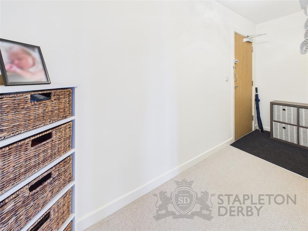 Property photo 2 of 11 Cam04709G0-Pr0298-Still005.Jpg