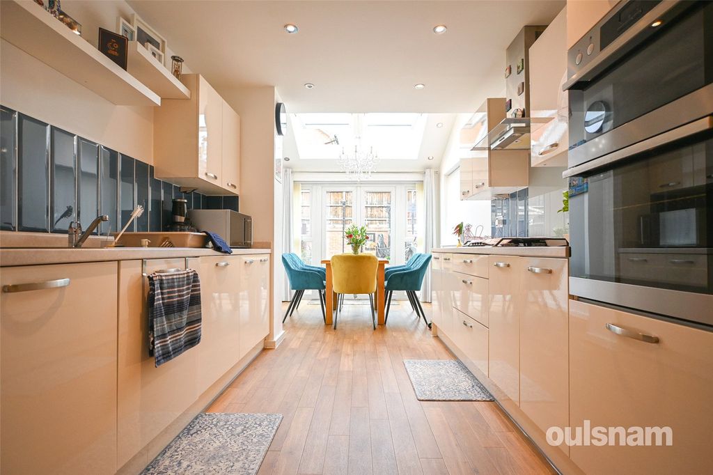 Property photo 3 of 31 Picture No. 29