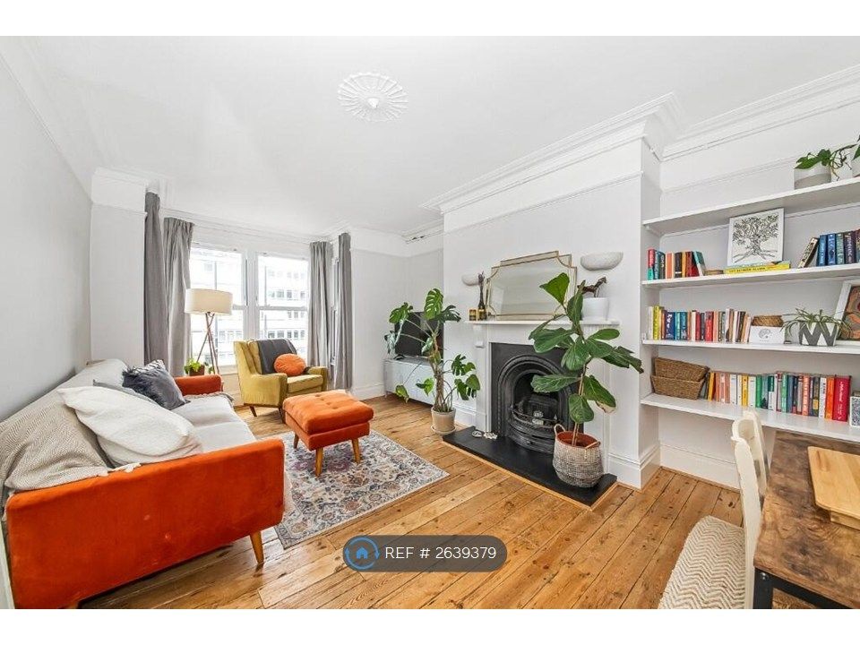 Property photo 2 of 12