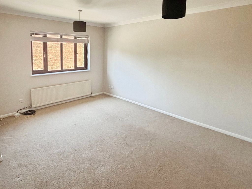 Property photo 3 of 6 Lounge/Dining Room