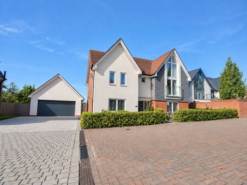 Property photo 1 of 34
