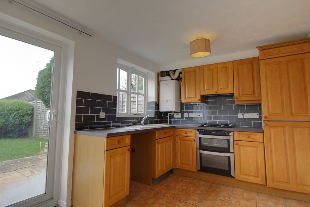 Property photo 2 of 7 Kitchen