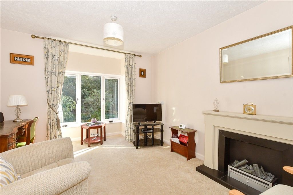 Property photo 3 of 9 Lounge/Dining Room