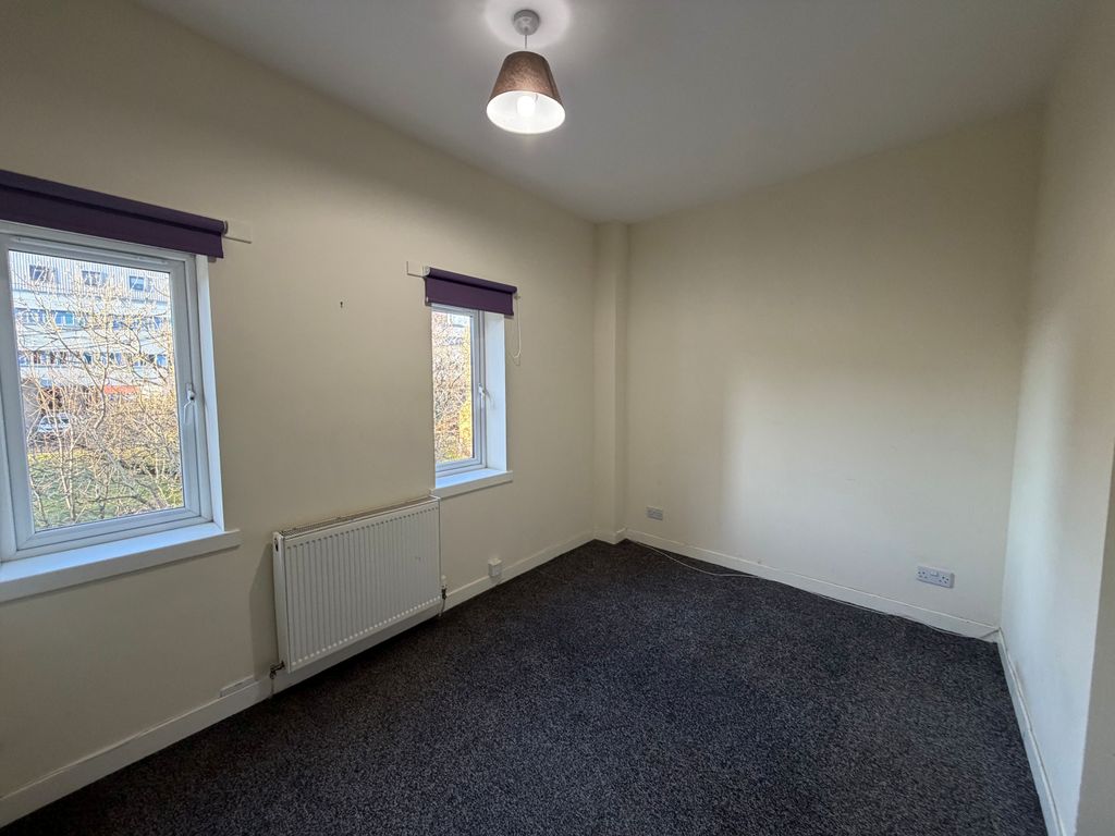 Property photo 3 of 3