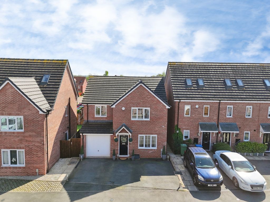 Property photo 2 of 16