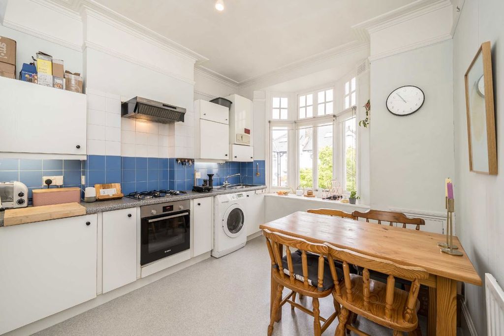 Property photo 3 of 5