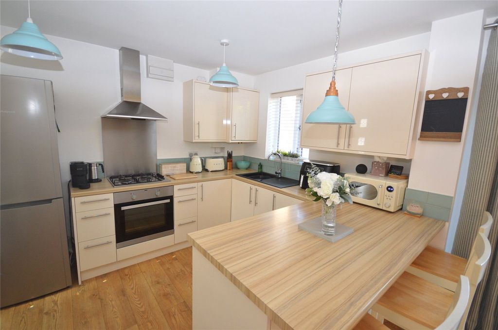 Property photo 2 of 12 Picture No. 03