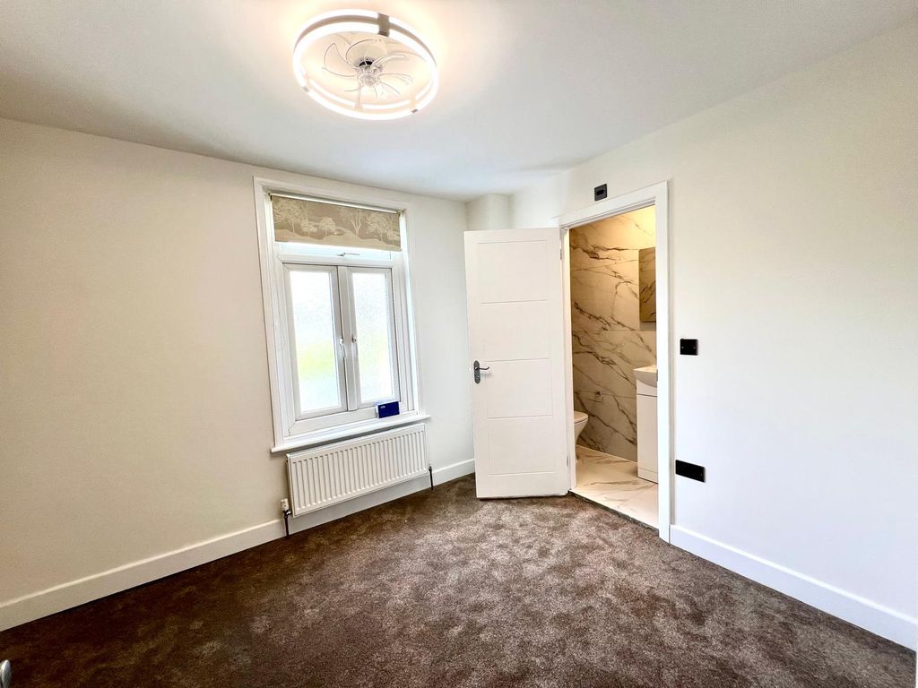 Additional image 13 of 6 bed semi-detached house to rentGladstone Road, Folkestone CT19