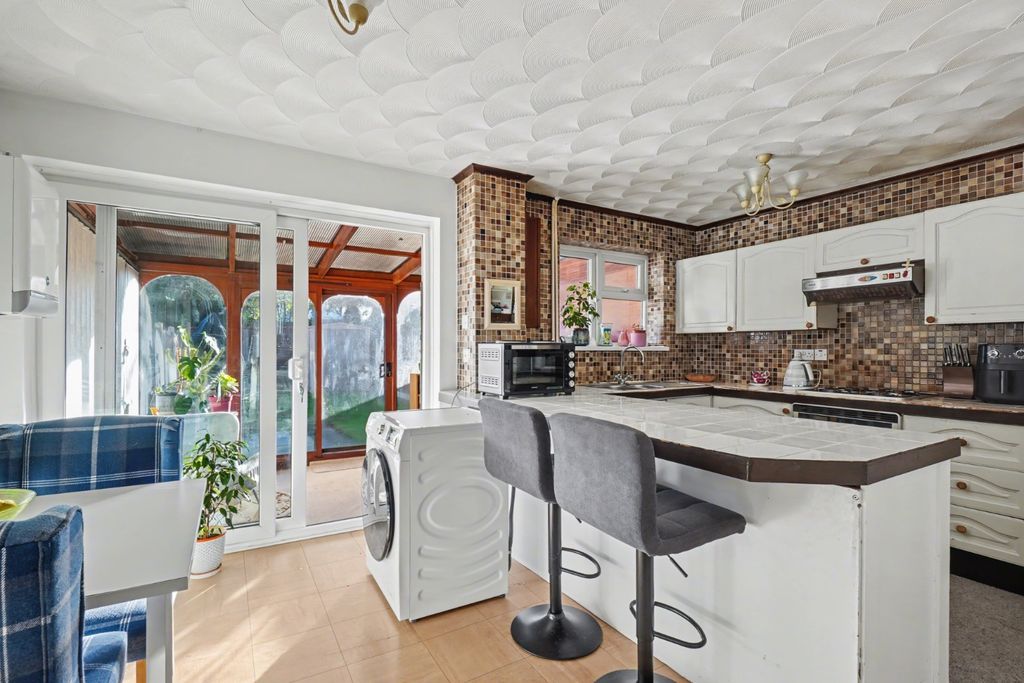 Property photo 3 of 14 47259810