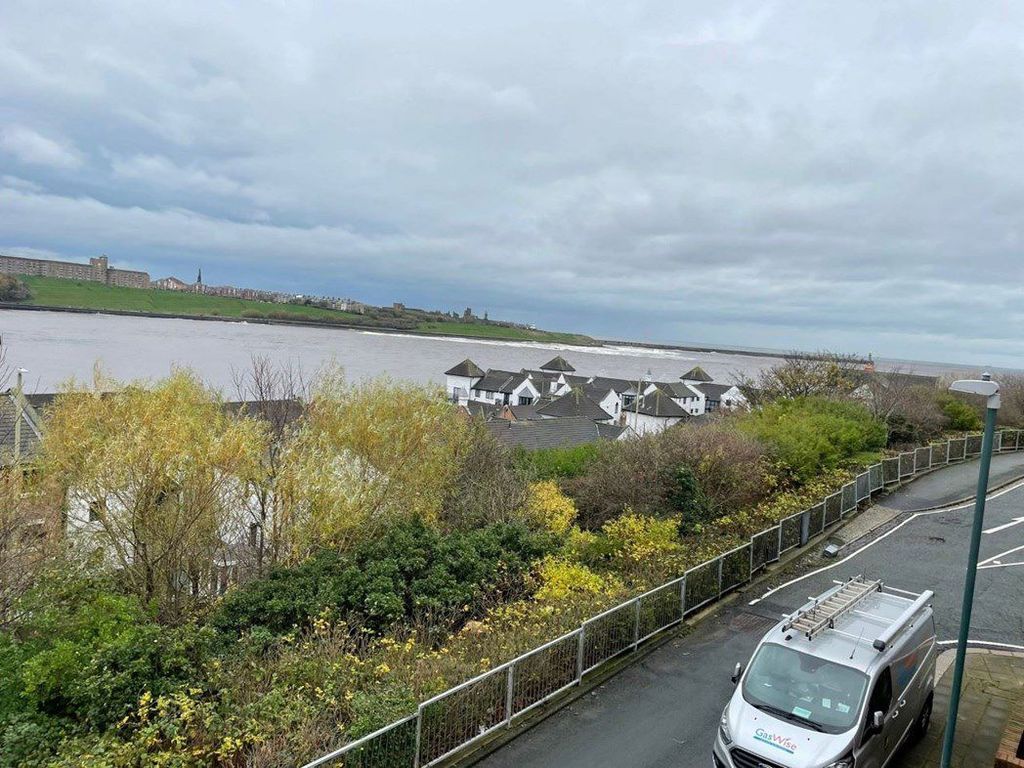 Property photo 3 of 5