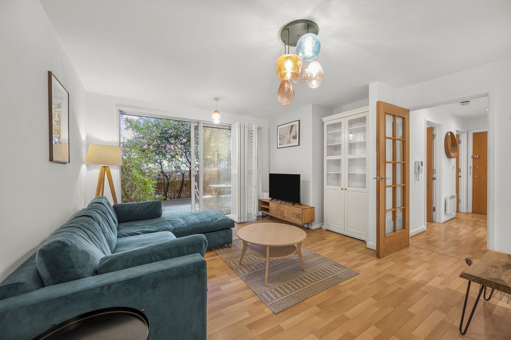 Property photo 2 of 12