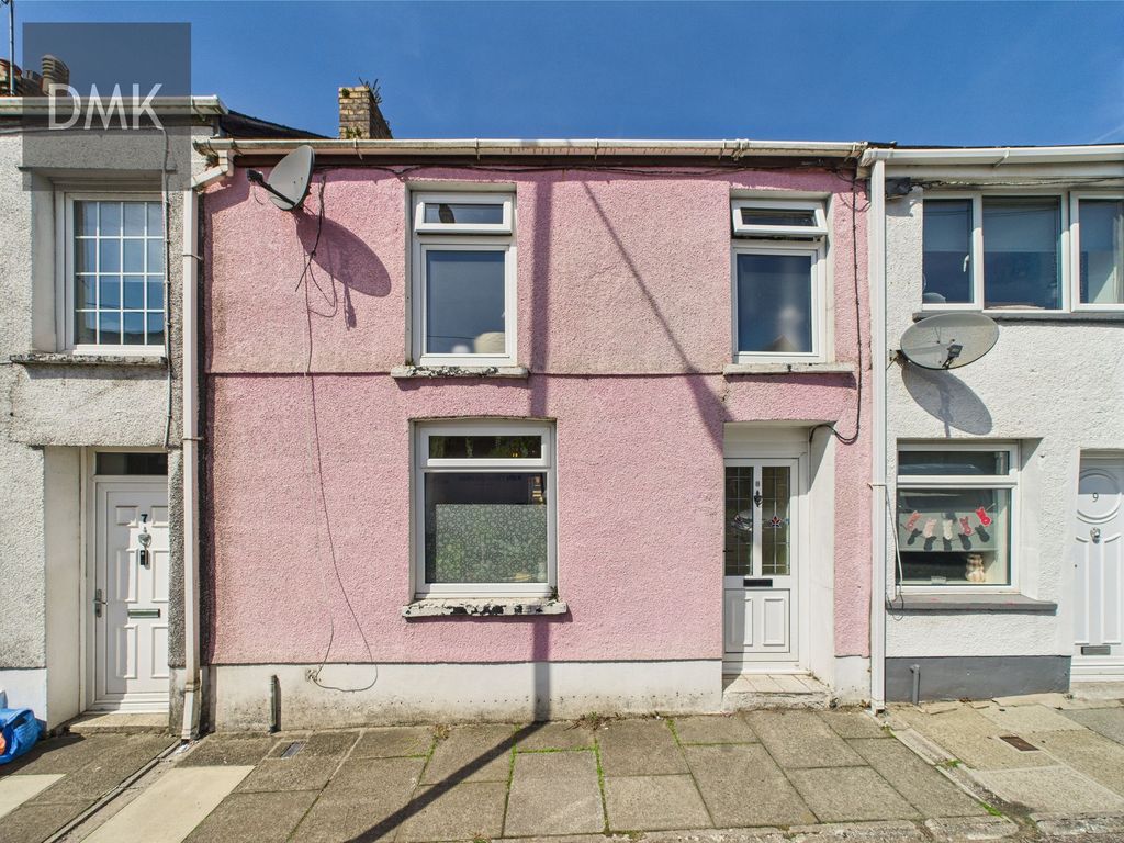 Property photo 3 of 9