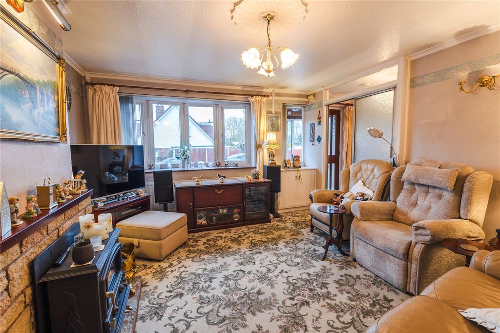 Property photo 3 of 27 Picture No. 19