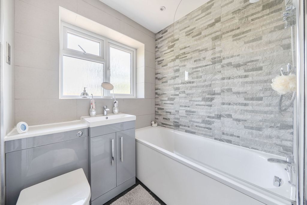 Additional image 7 of 4 bed semi-detached house for saleHoward Close, Watford WD24