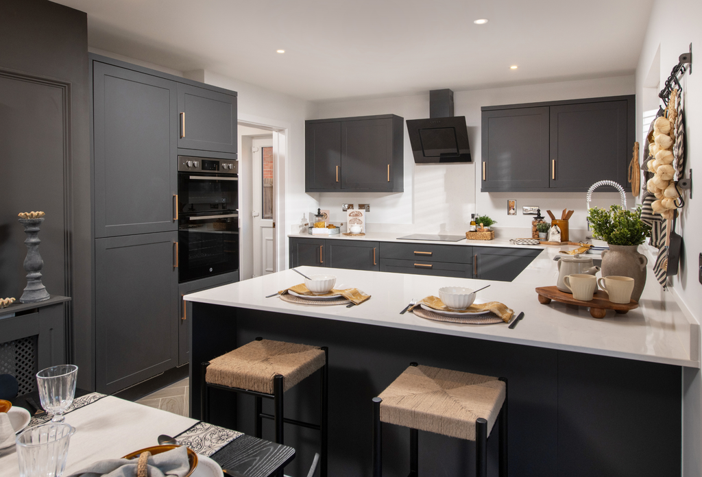 Property photo 3 of 11 Keynesham-Kitchen