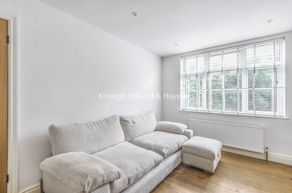 Property photo 3 of 6 Picture No. 01