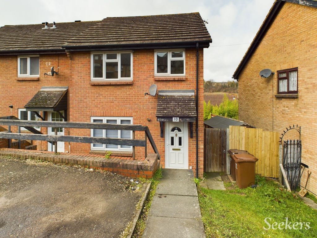 Property photo 1 of 11 Photo 12