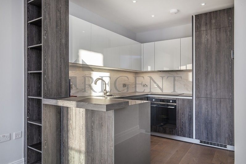 Property photo 2 of 11 Kitchen