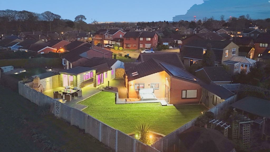 Property photo 1 of 35 4841351