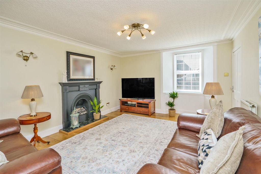 Property photo 3 of 46 Kilbagie Street, Kincardine