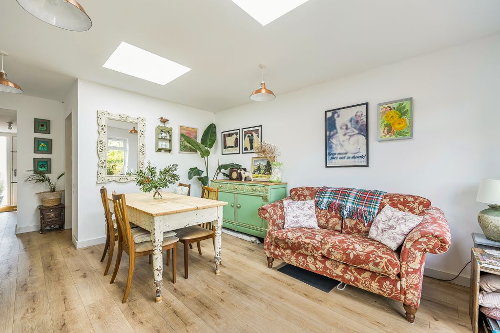 Property photo 3 of 18
