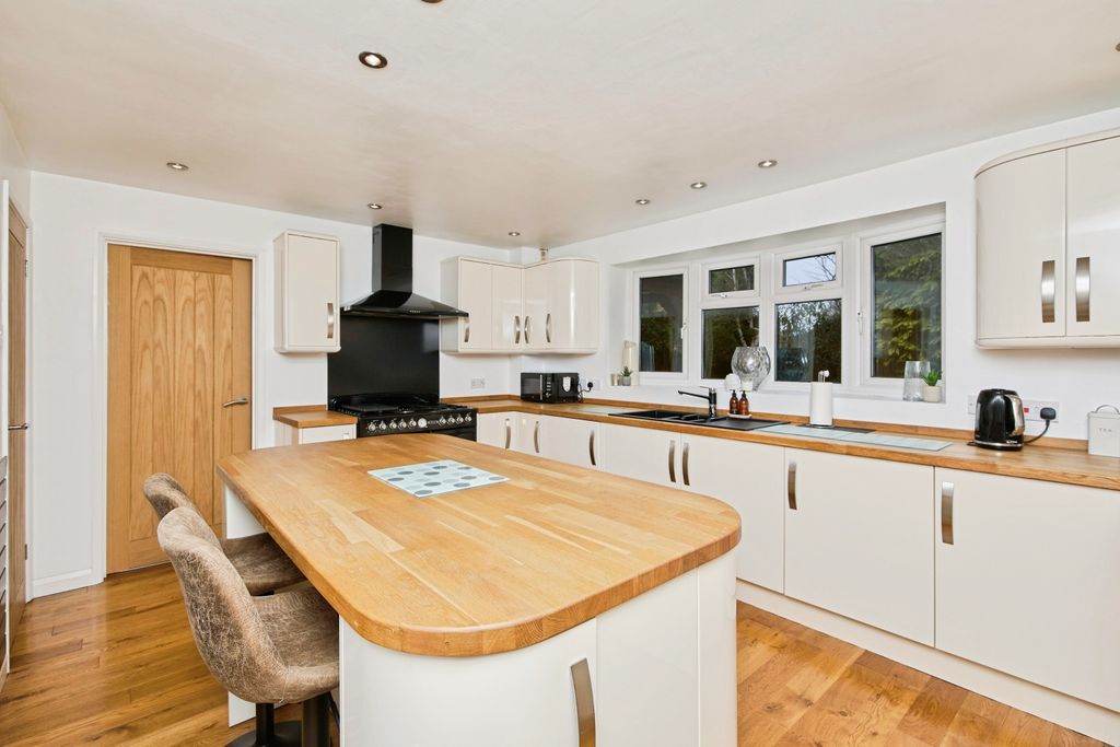 Property photo 2 of 20 Img_5255