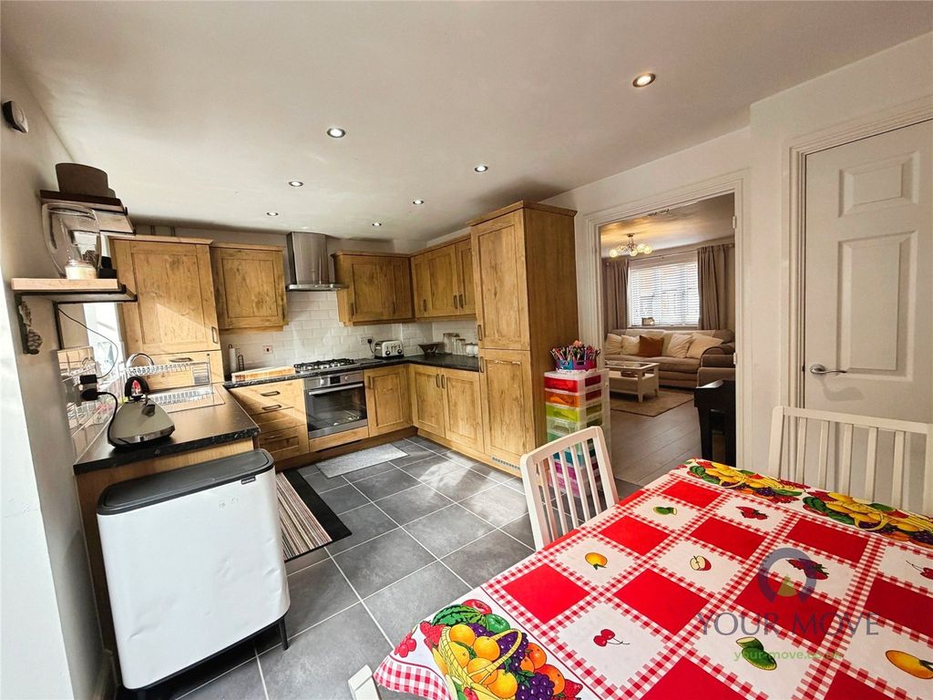 Property photo 2 of 8 Picture No. 30