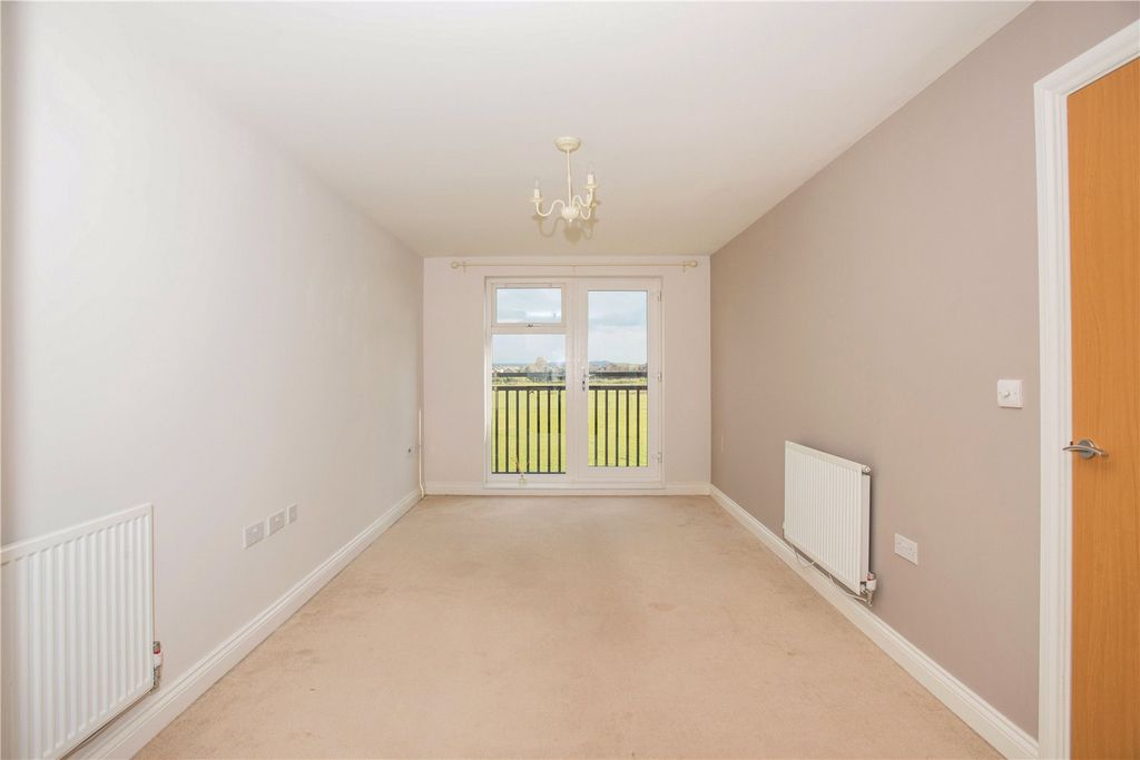 Property photo 3 of 9 Picture No. 06