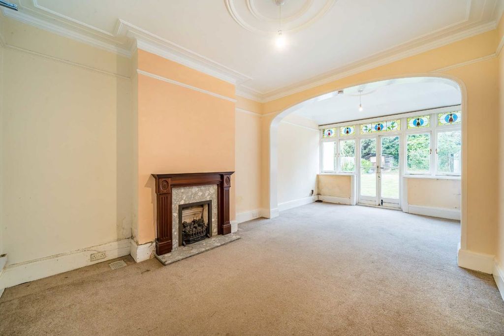 Property photo 3 of 8
