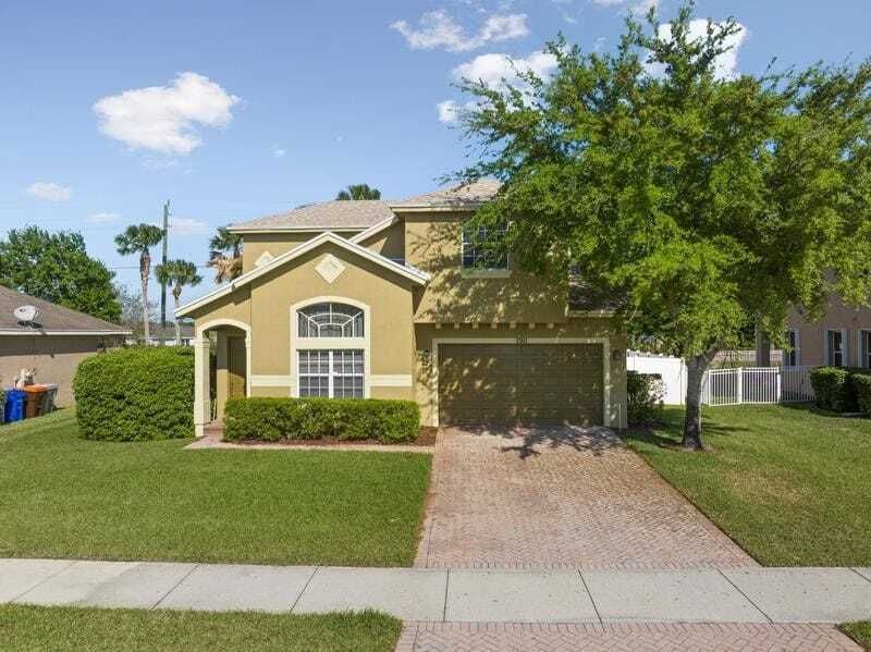 Property photo 1 of 31