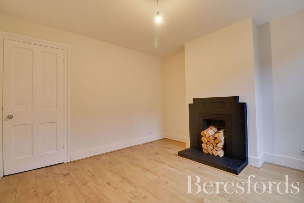 Property photo 3 of 20 Picture 3