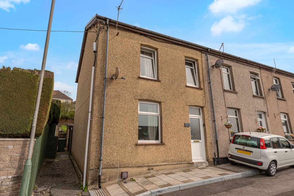 Property photo 1 of 26