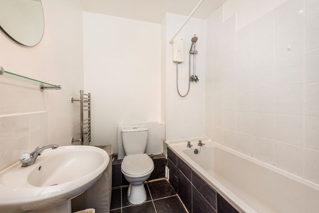 Property photo 2 of 4