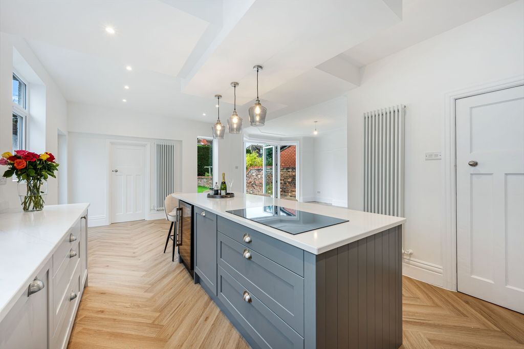 Property photo 1 of 56