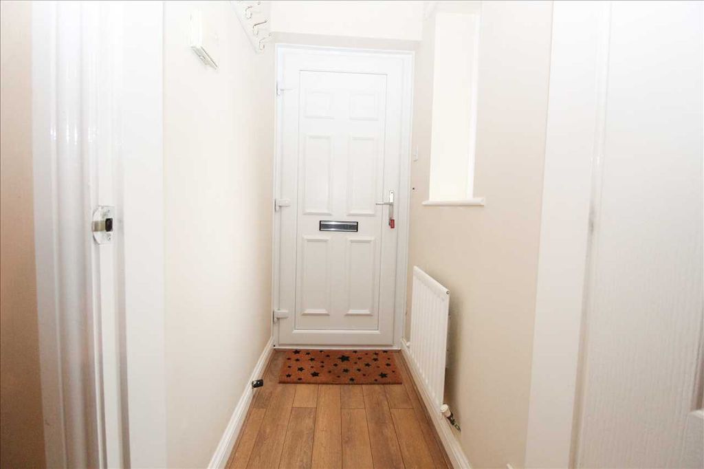 Property photo 2 of 17 Entrance Porch